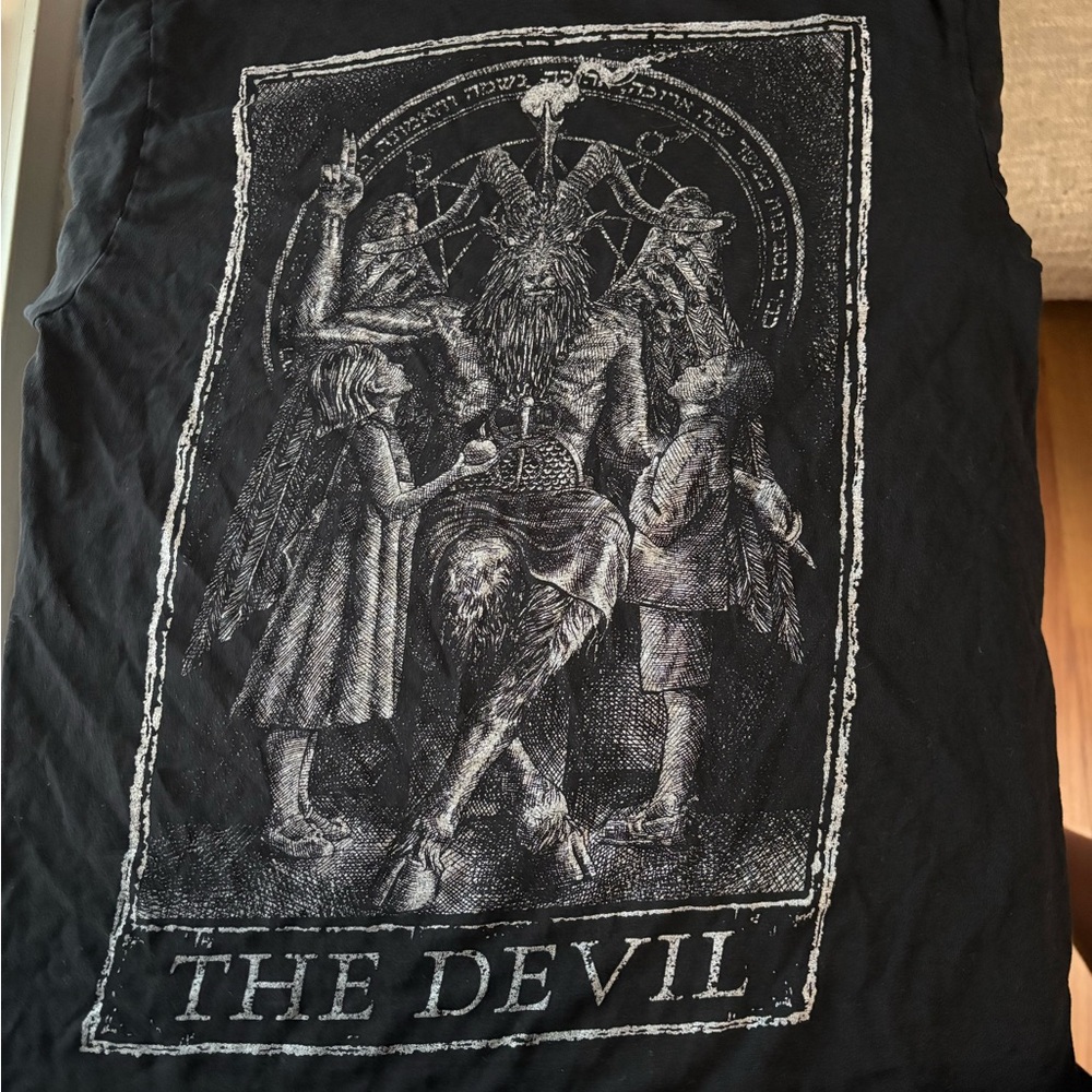The Devil tarot shirt (Mortus Viventi)